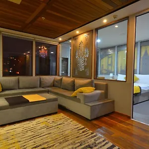 2* Aparthotel Uenver Galata